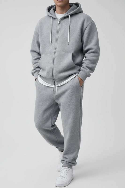 الطقم الرياضي الرمادي